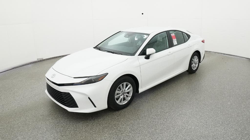 2026 Toyota Camry LE's photo