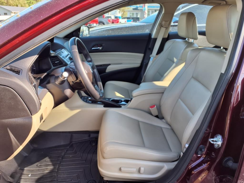 2016 Acura ILX Base Plus photo 4