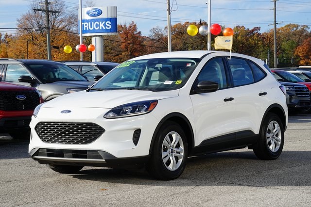 2022 Ford Escape S photo 3