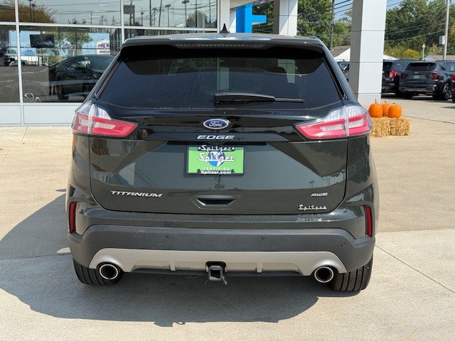 2022 Ford Edge Titanium photo 4