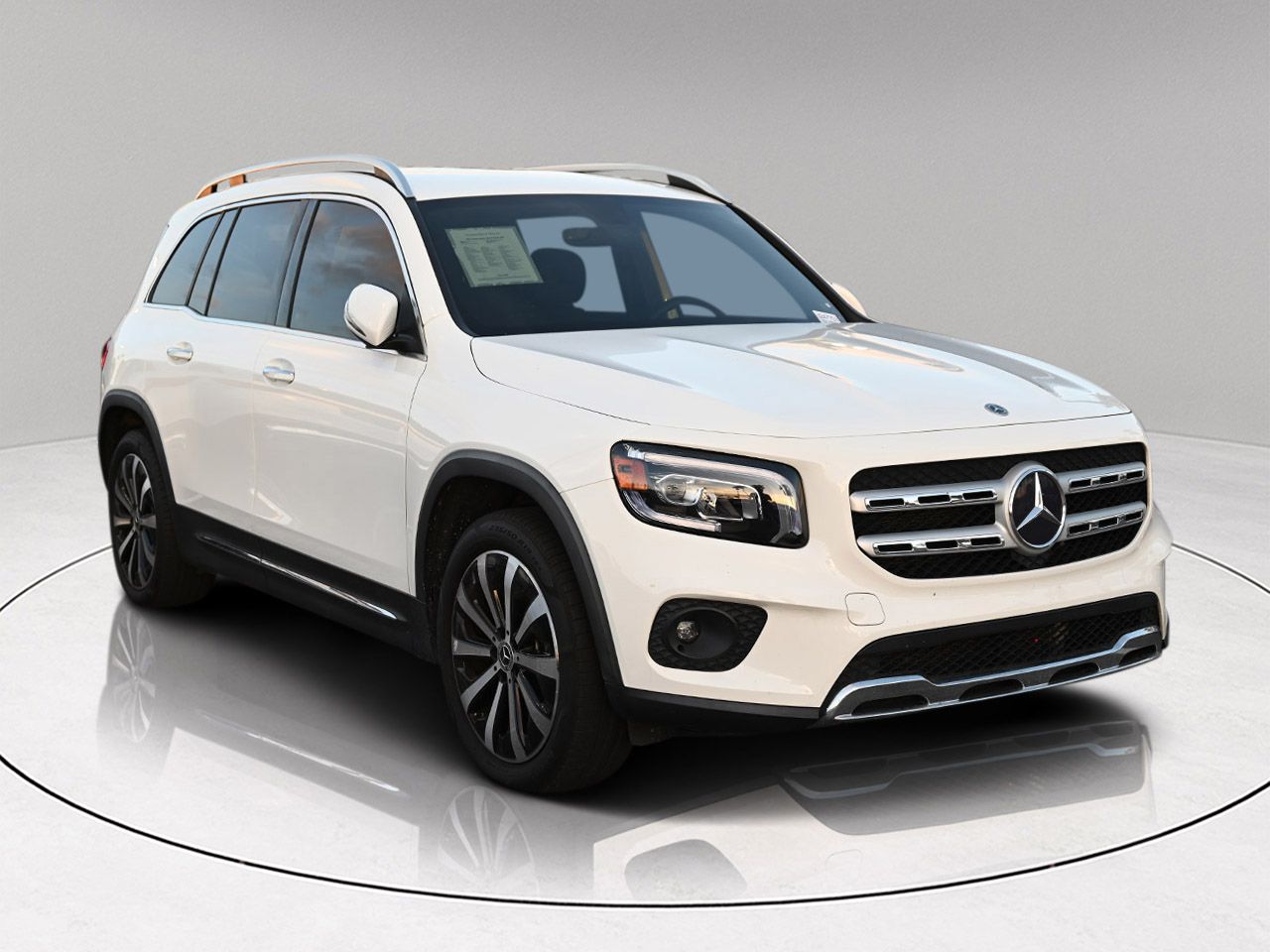 2022 Mercedes-Benz GLB's photo