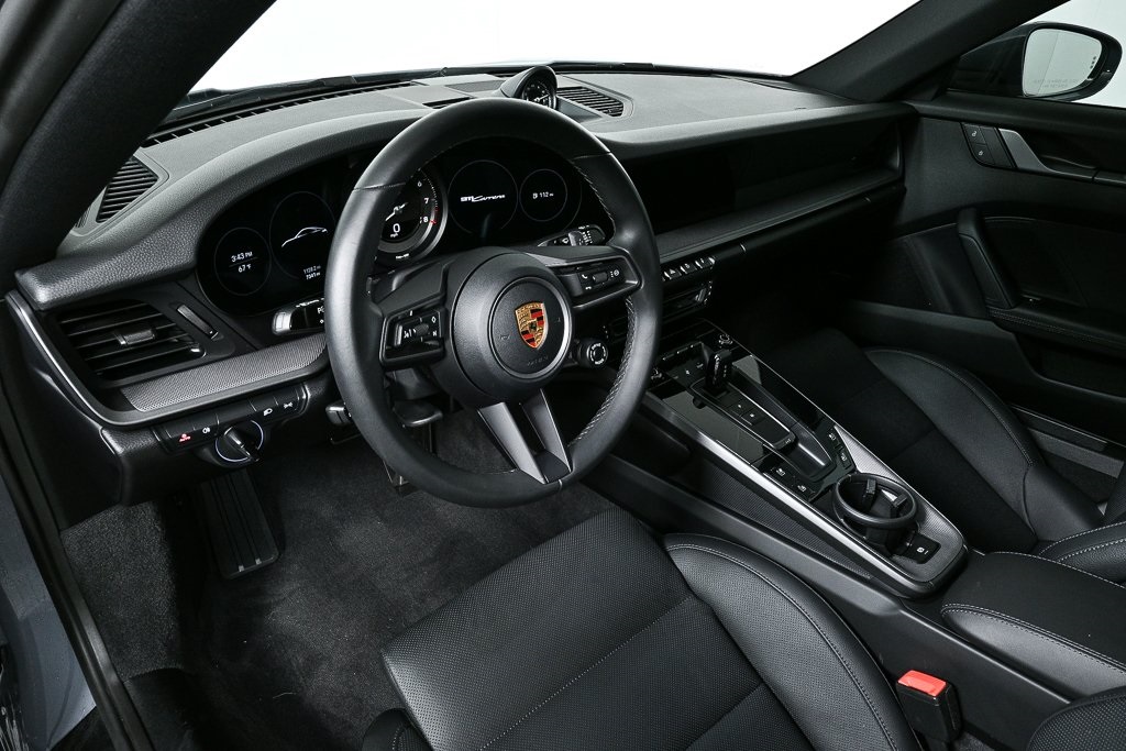2023 Porsche 911 Coupe photo 4