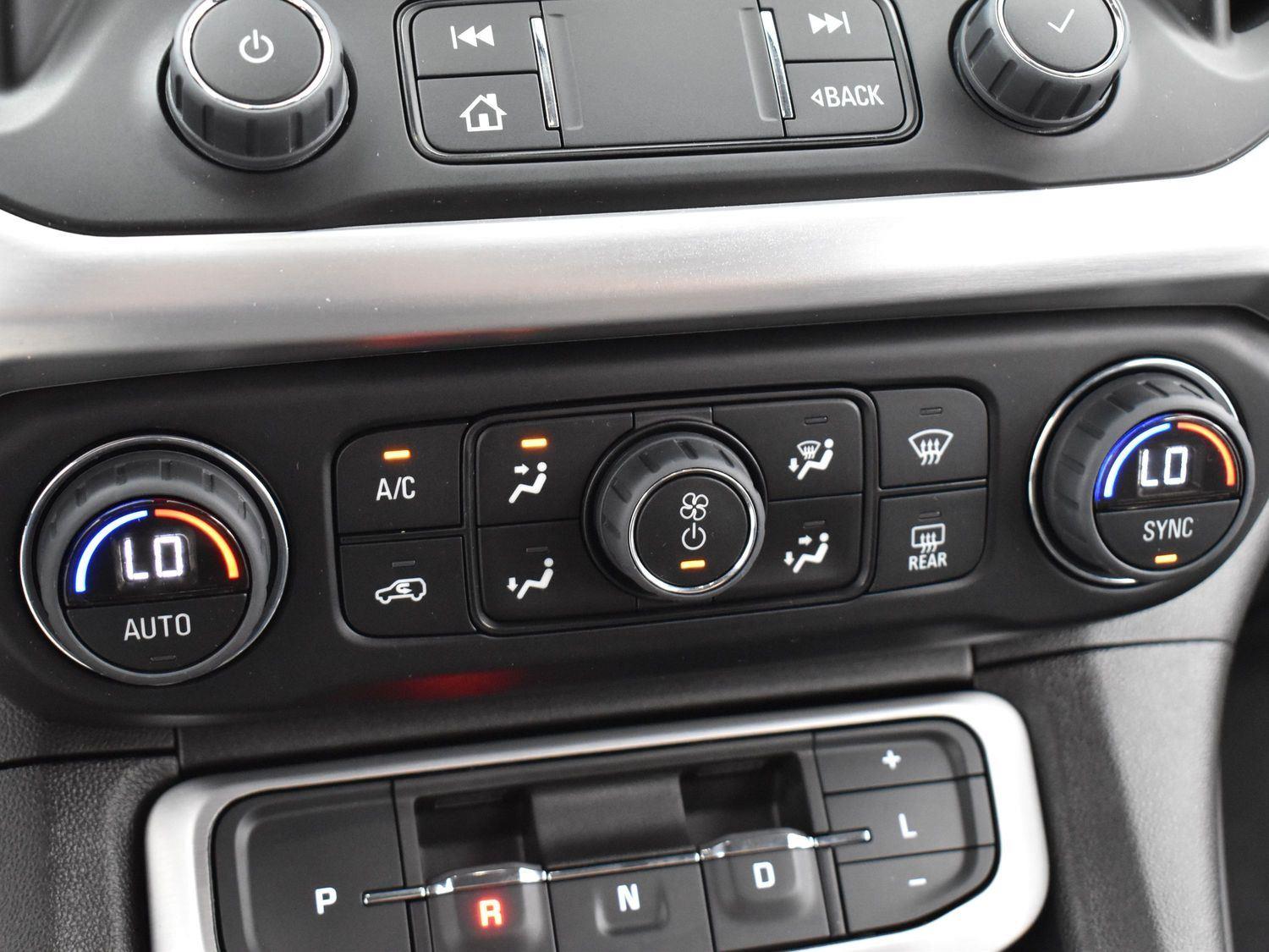 2023 Gmc Acadia SLE photo 24