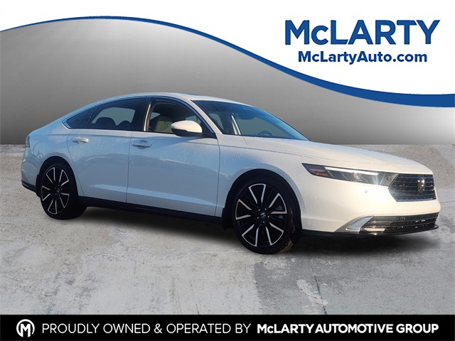 2025 Honda Accord Hybrid Touring's photo