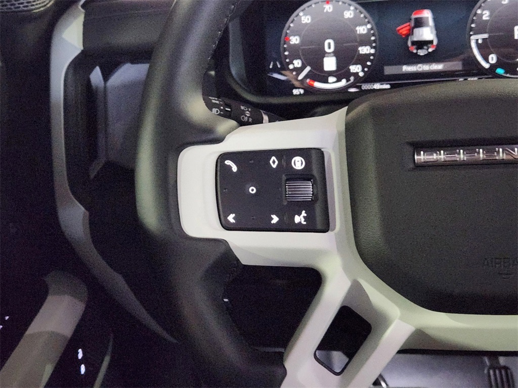 2024 Land Rover Defender 110 S photo 24