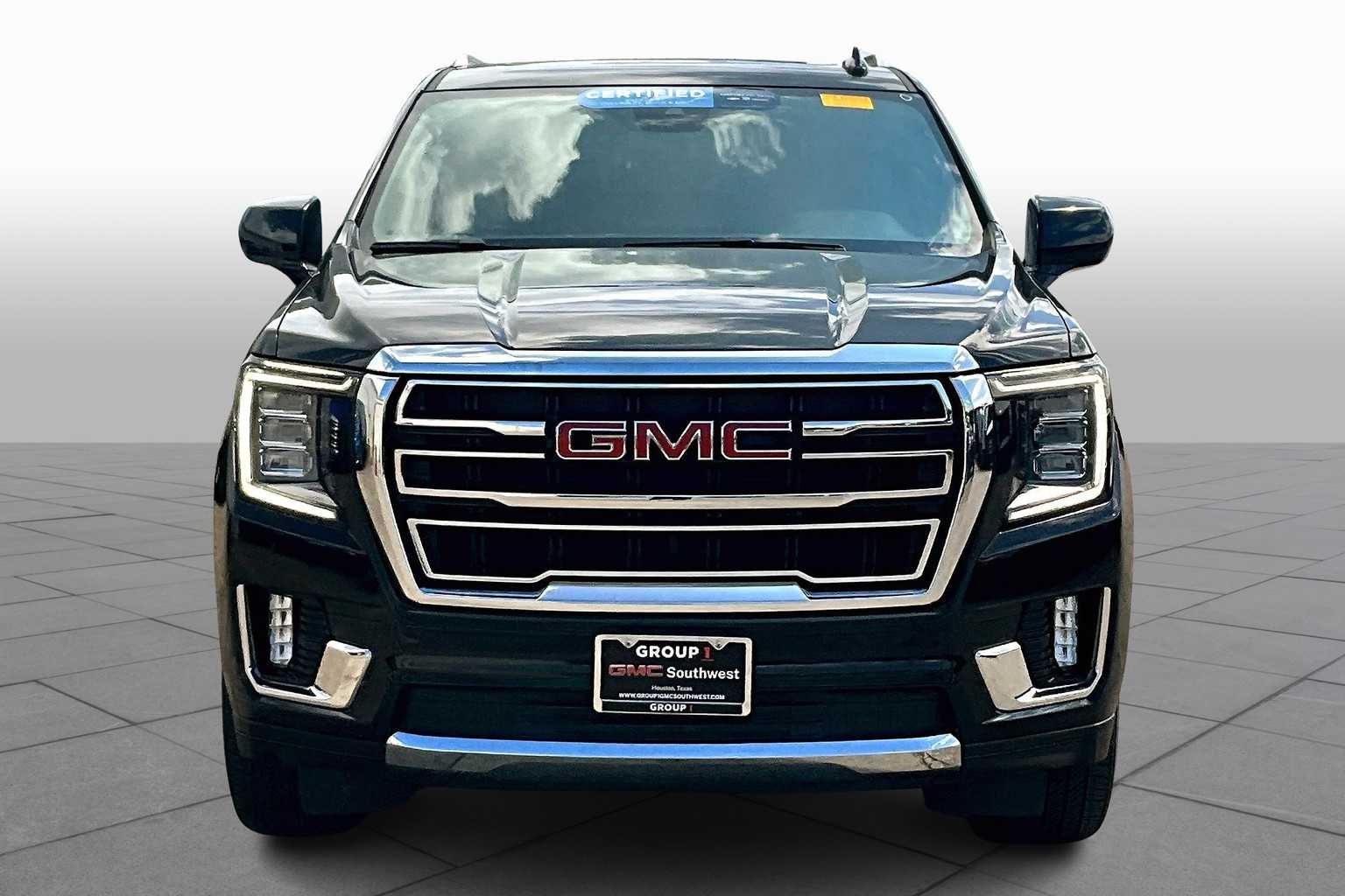 2023 Gmc Yukon SLT photo 3