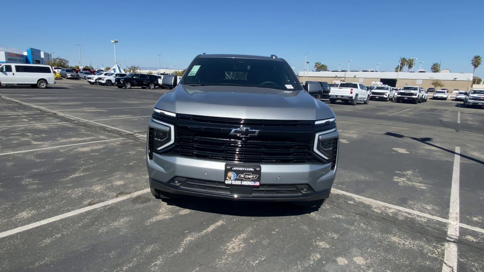 2025 Chevrolet Suburban RST photo 3