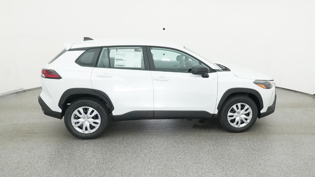 2026 Toyota Corolla Cross L photo 25