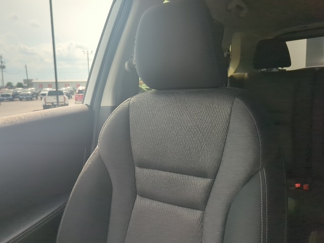 2024 Nissan Rogue SV photo 16