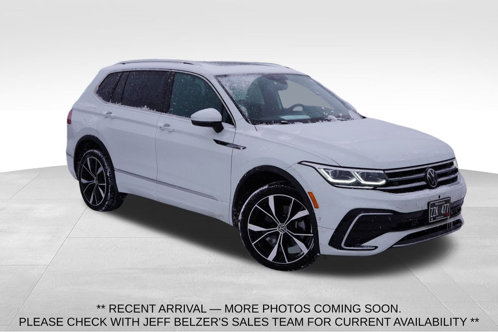 2024 Volkswagen Tiguan SEL R-LINE's photo