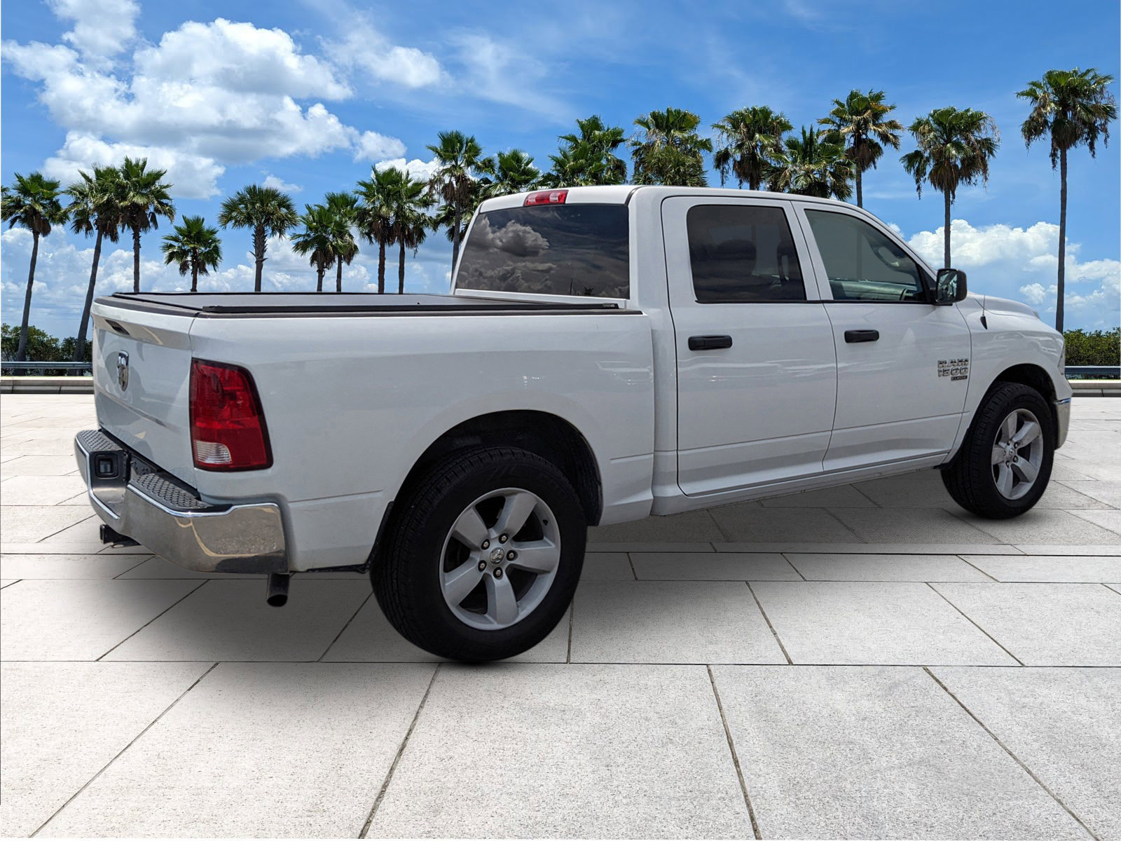 2023 Ram 1500 Tradesman photo 11