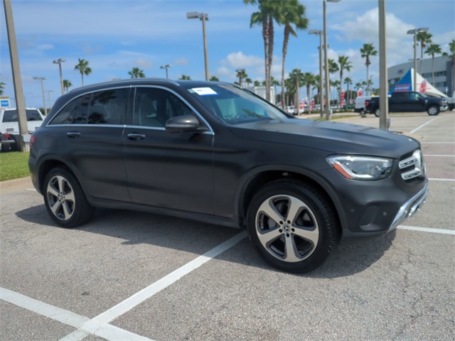 2022 Mercedes Benz GLC 300 photo 2