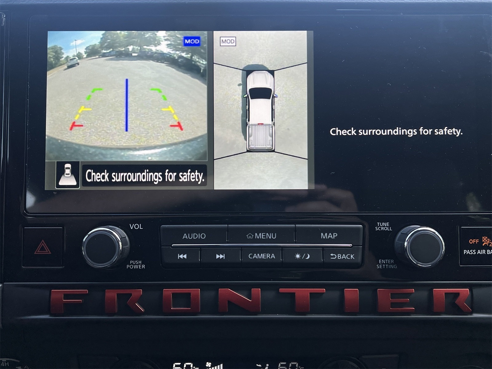 2025 Nissan Frontier PRO-4X photo 3