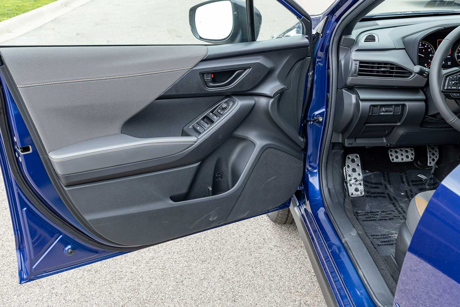 2025 Subaru Crosstrek Sport photo 7