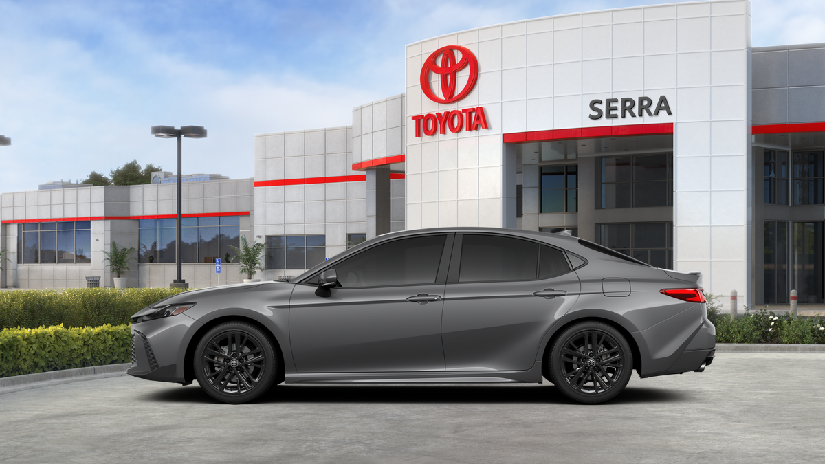 2026 Toyota Camry SE photo 3