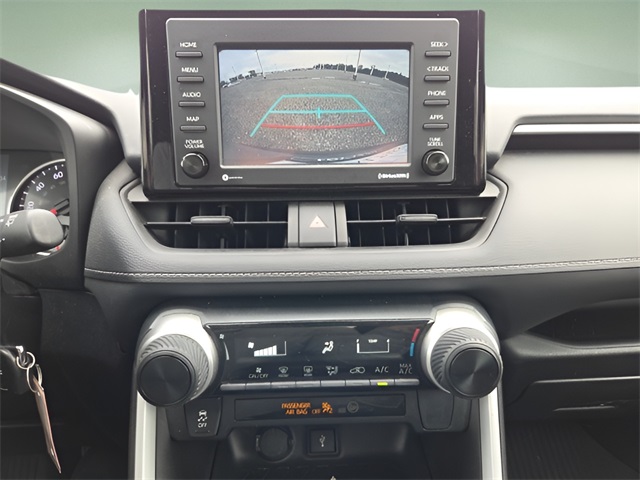 2022 Toyota RAV4 LE photo 27
