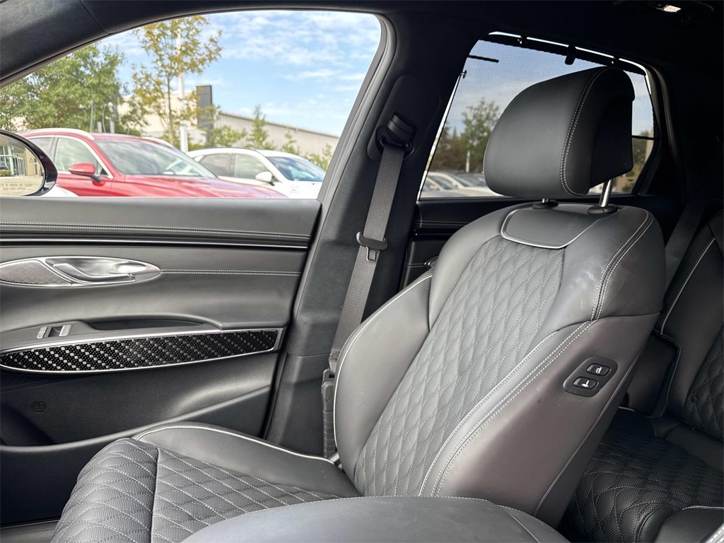 2025 Genesis GV70 3.5T Sport Prestige photo 14