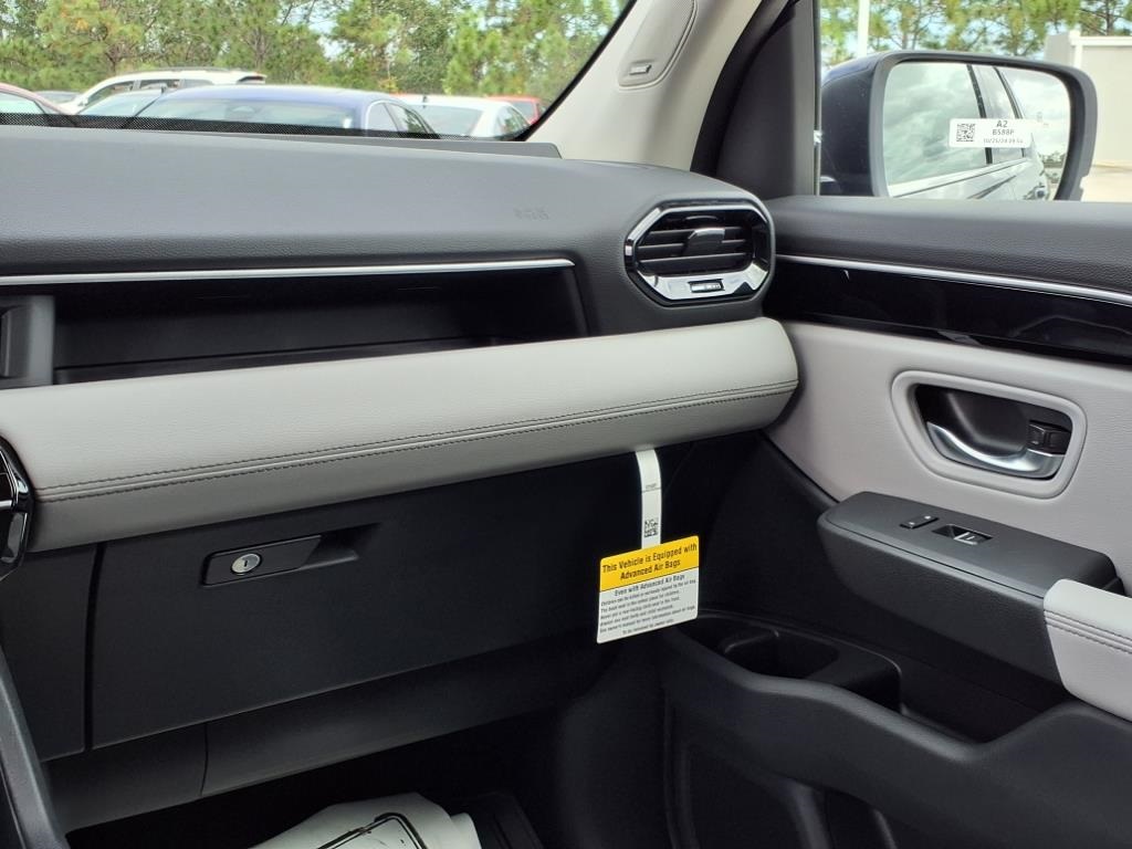 2025 Honda Pilot Touring photo 12