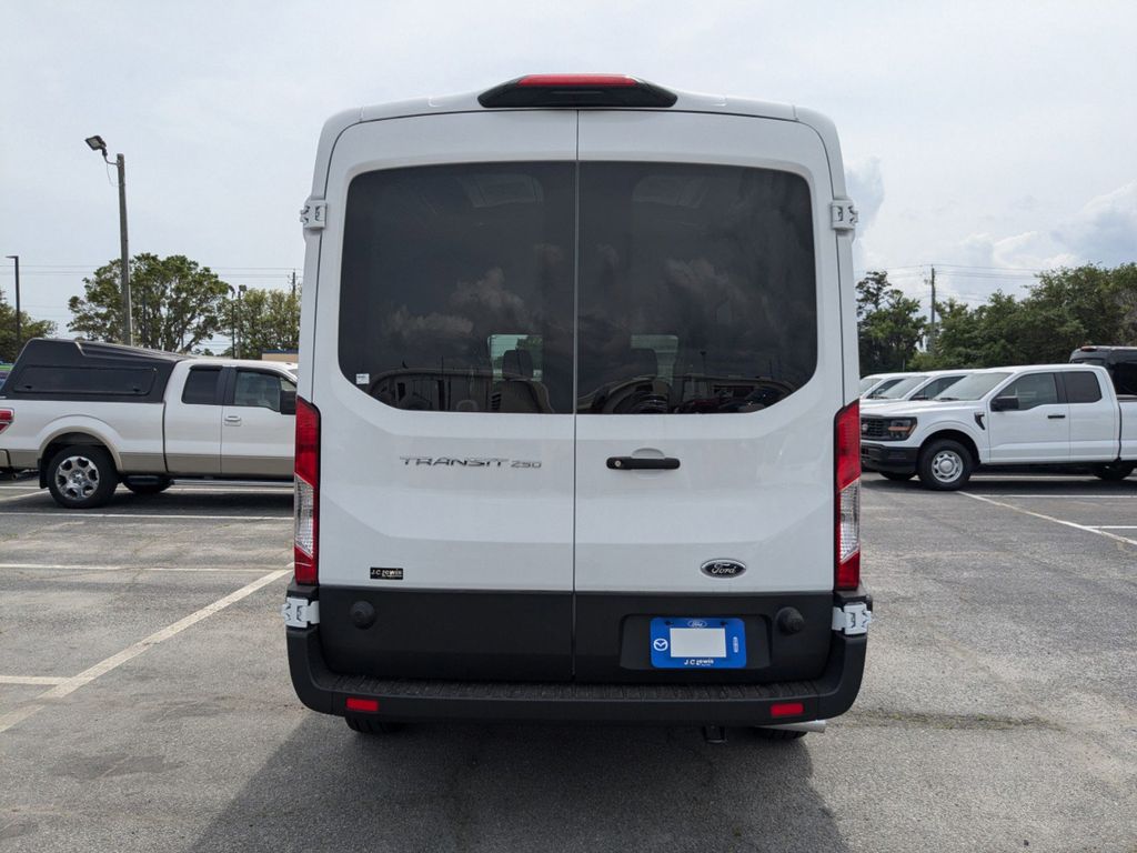2025 Ford Transit photo 5