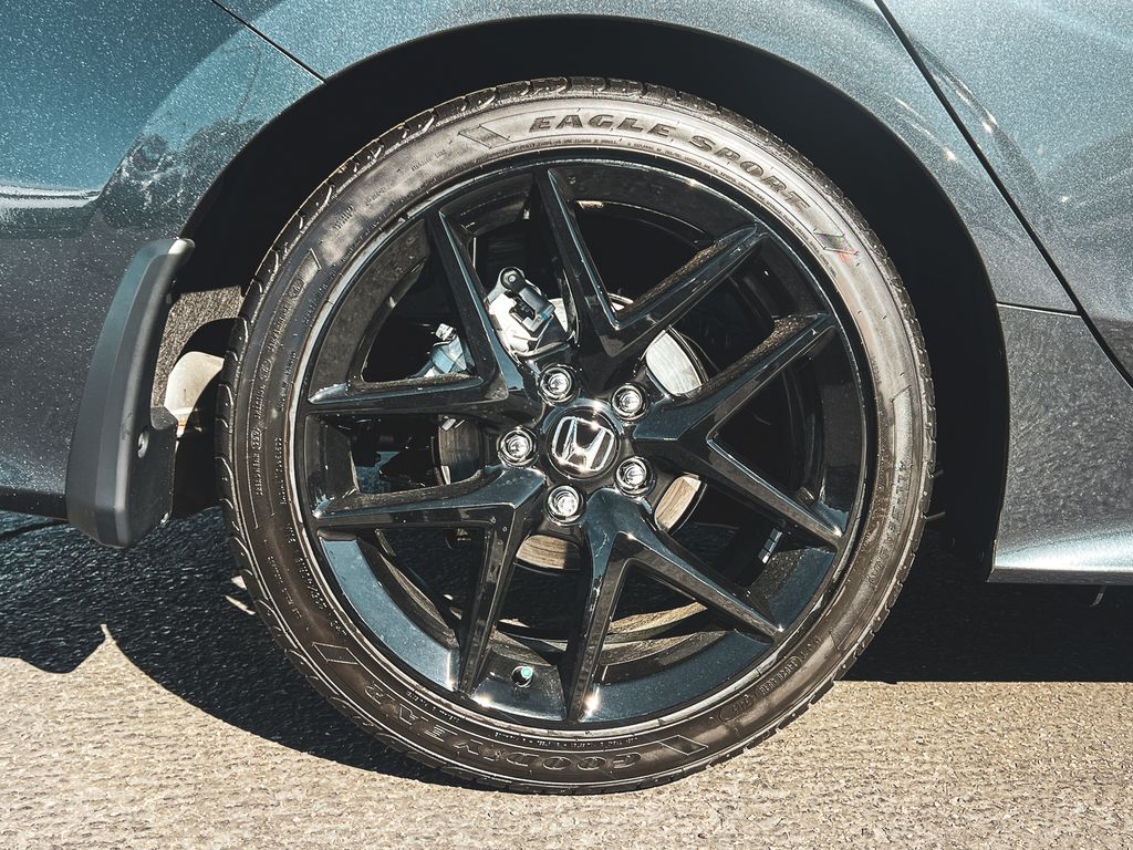 2026 Honda Civic Sport photo 3