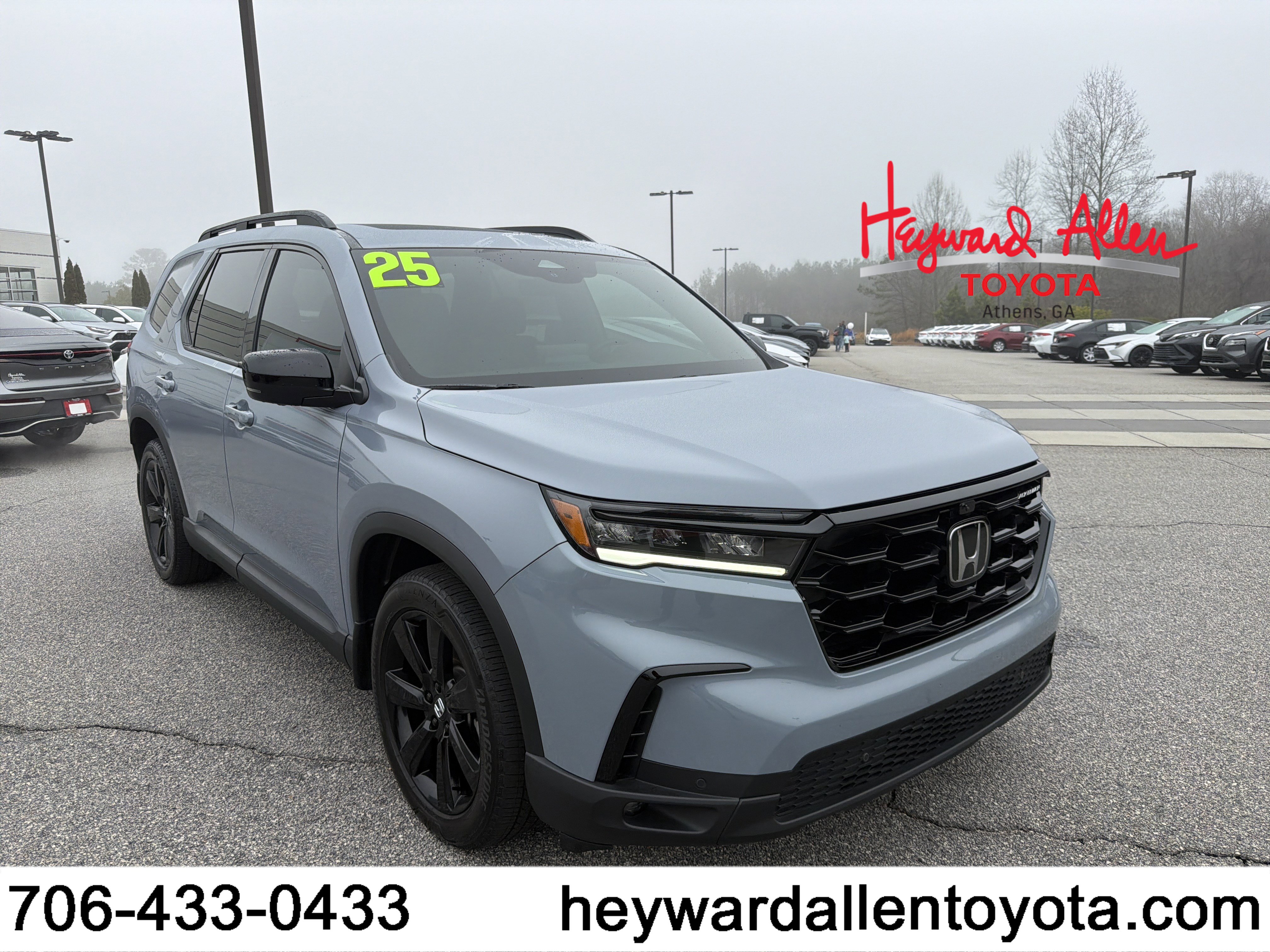 2025 Honda Pilot Black Edition's photo