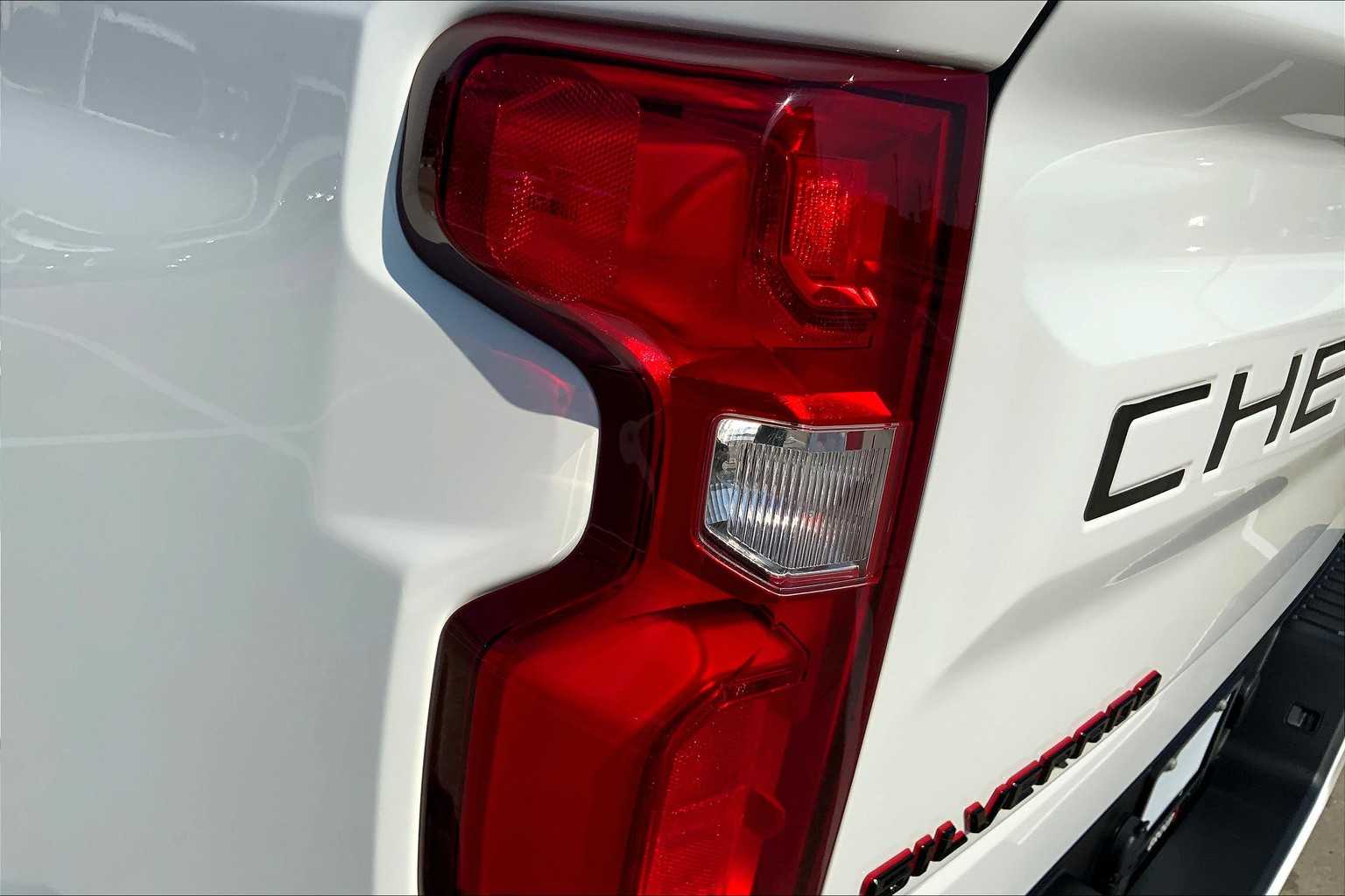 2023 Chevrolet Silverado 1500 RST photo 25