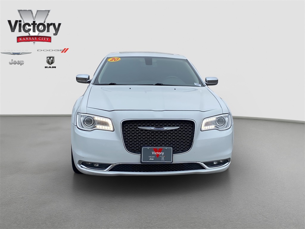 Used 2020 Chrysler 300 Limited with VIN 2C3CCAEG6LH138890 for sale in Kansas City