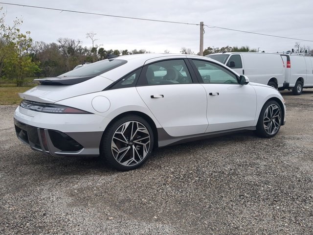 2025 Hyundai Ioniq 6 Limited photo 4