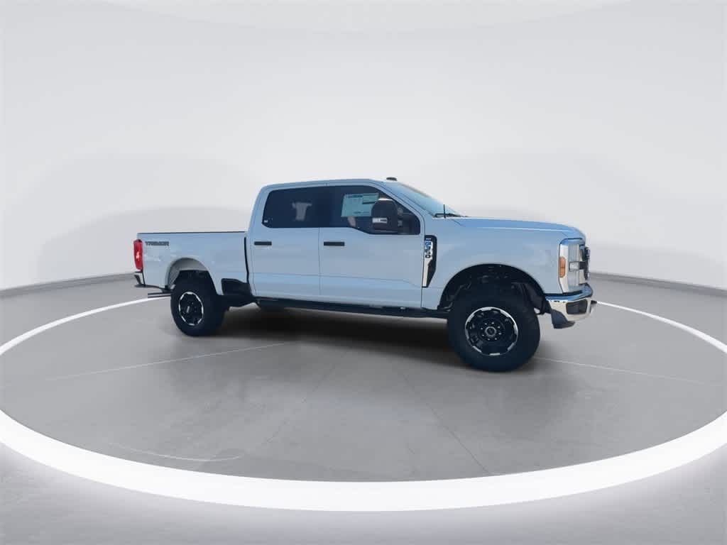2025 Ford F-350 XLT photo 23