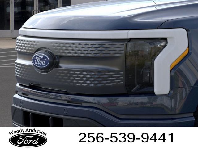 2025 Ford F-150 Lightning photo 16
