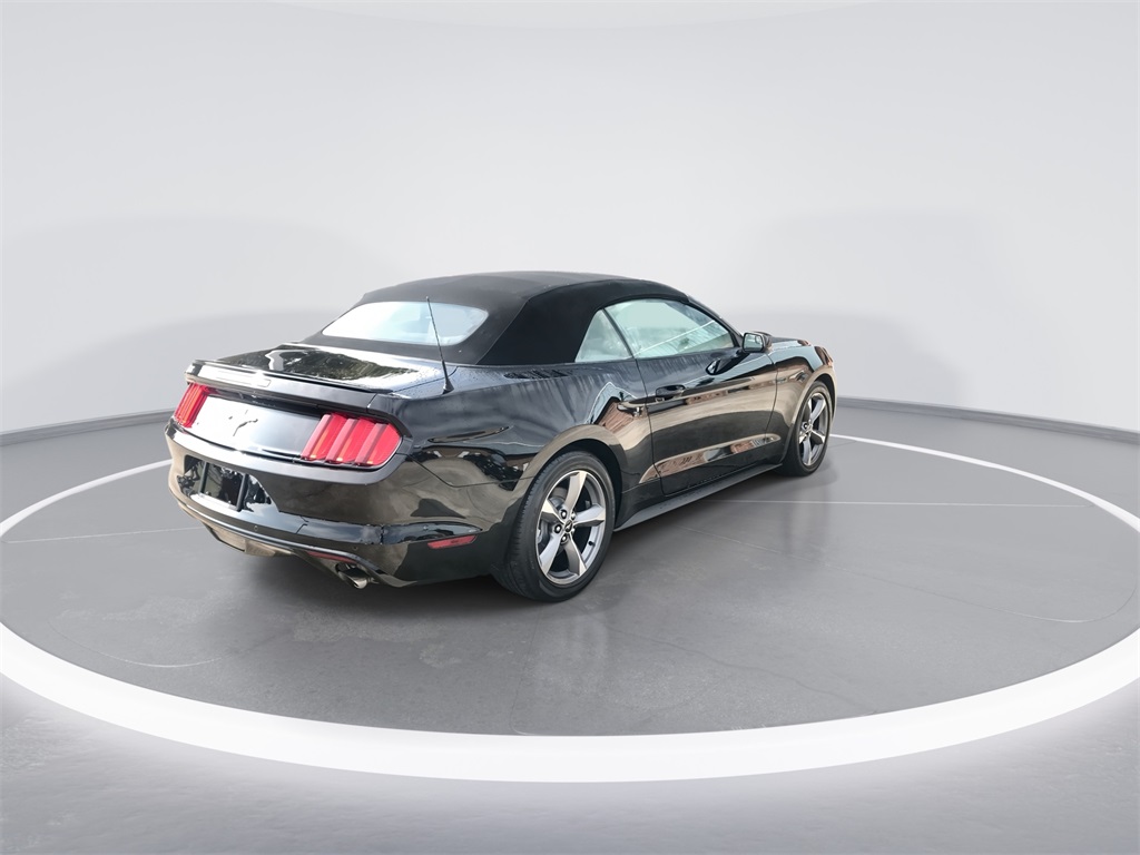 2015 Ford Mustang V6 Convertible photo 8