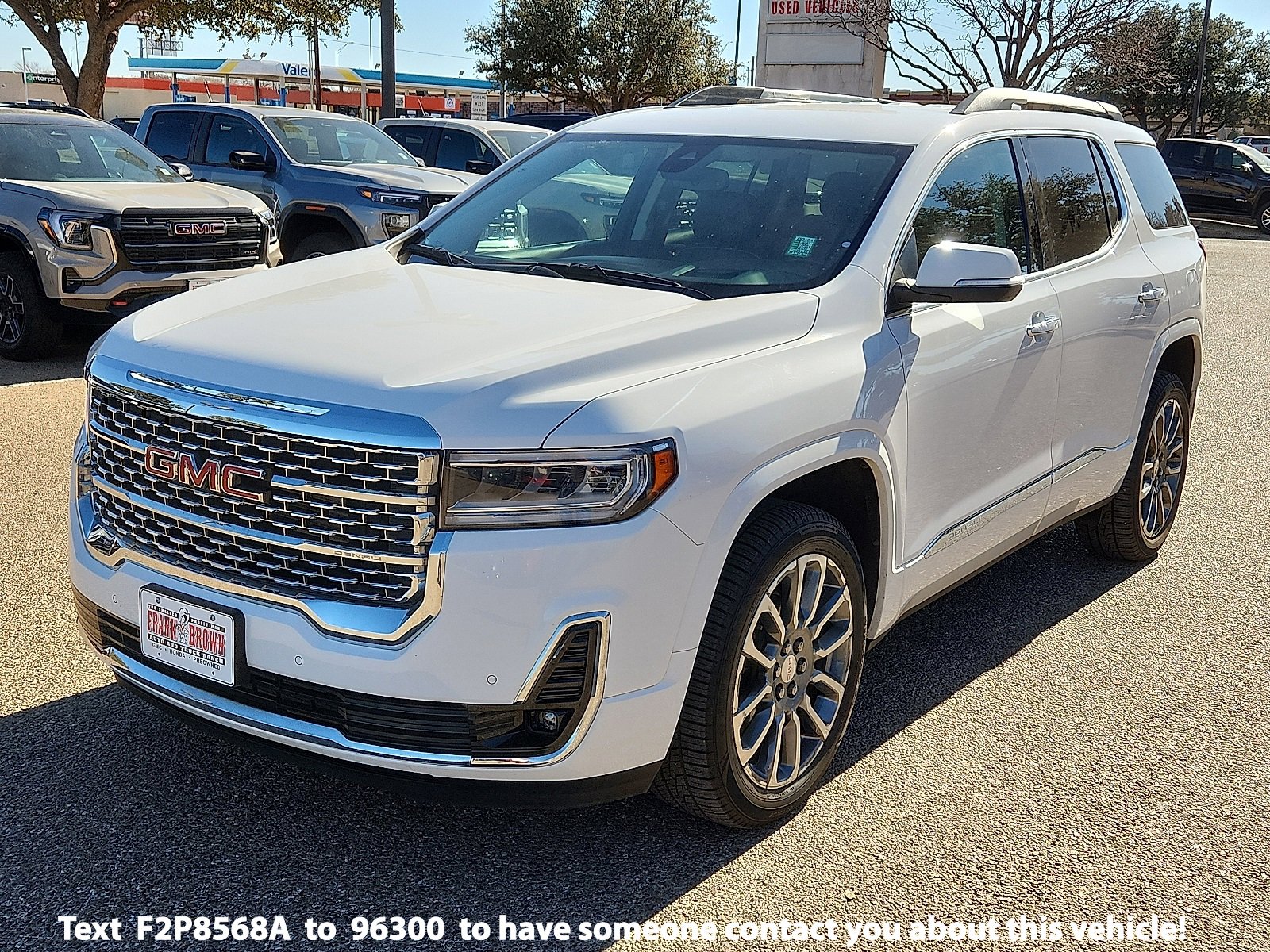 2023 GMC Acadia Denali's photo