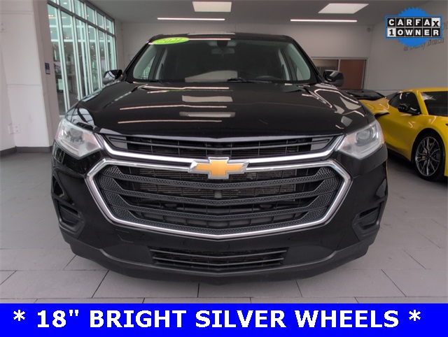 2021 Chevrolet Traverse LS photo 3