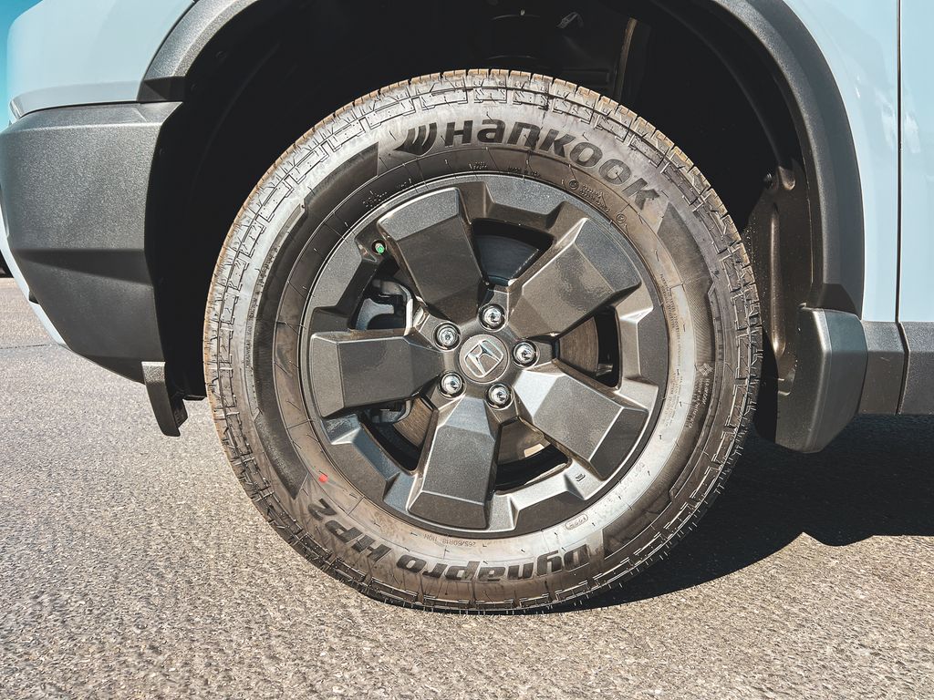 2026 Honda Passport photo 2