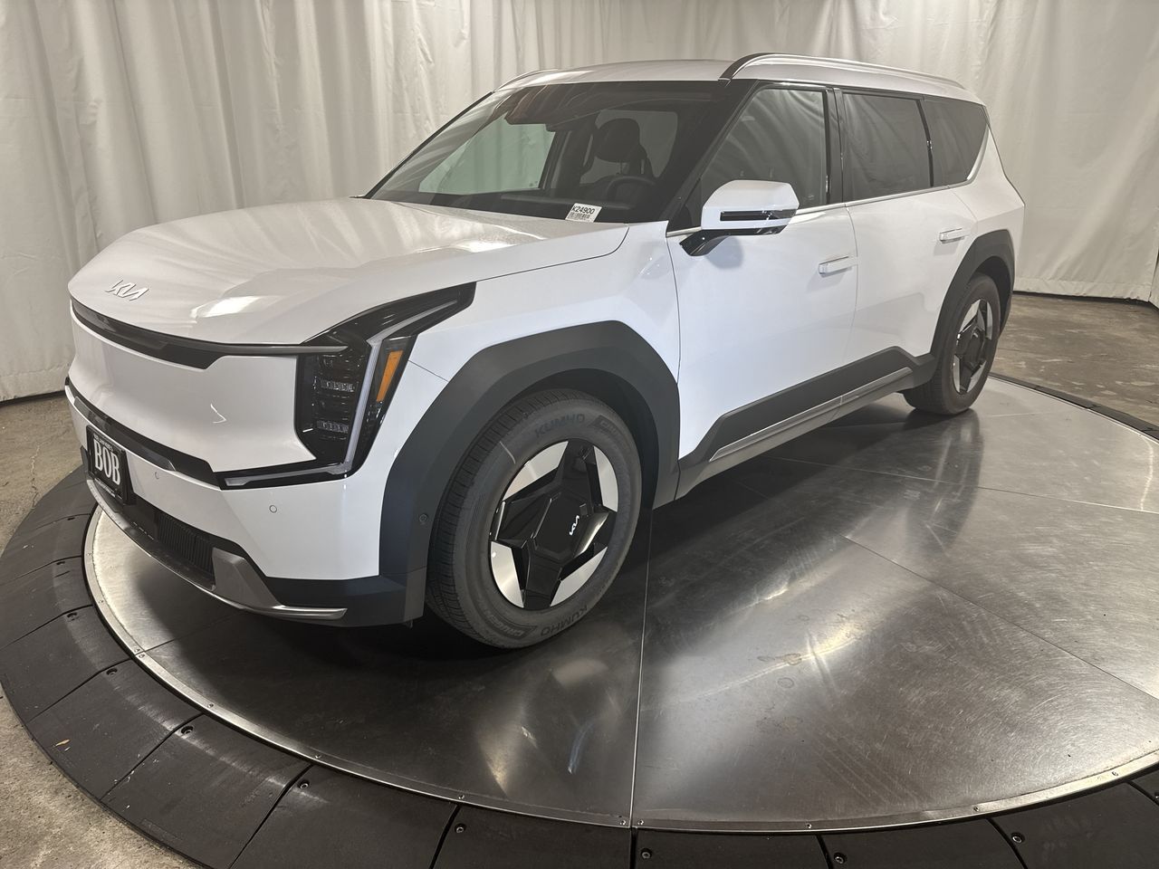 2026 Kia EV9 Wind's photo