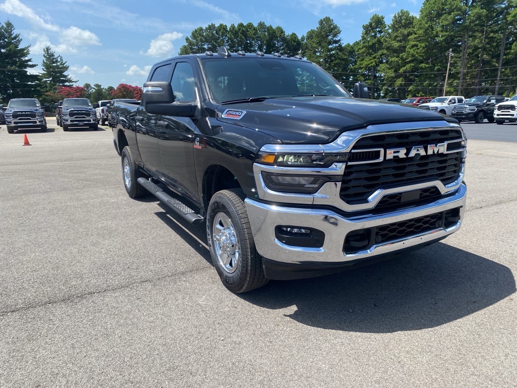 2025 Ram 2500 Tradesman photo 3