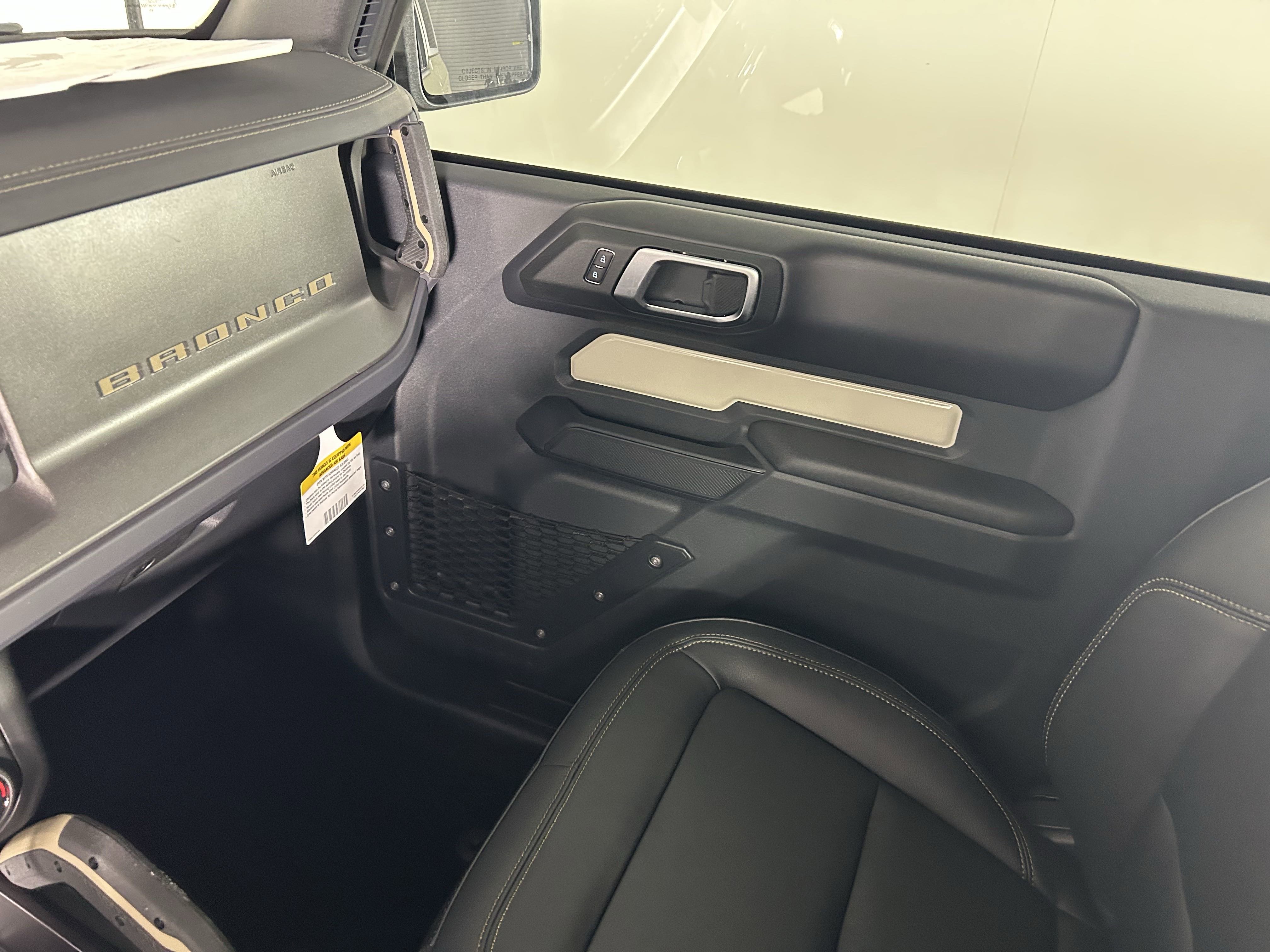 2025 Ford Bronco Badlands photo 3