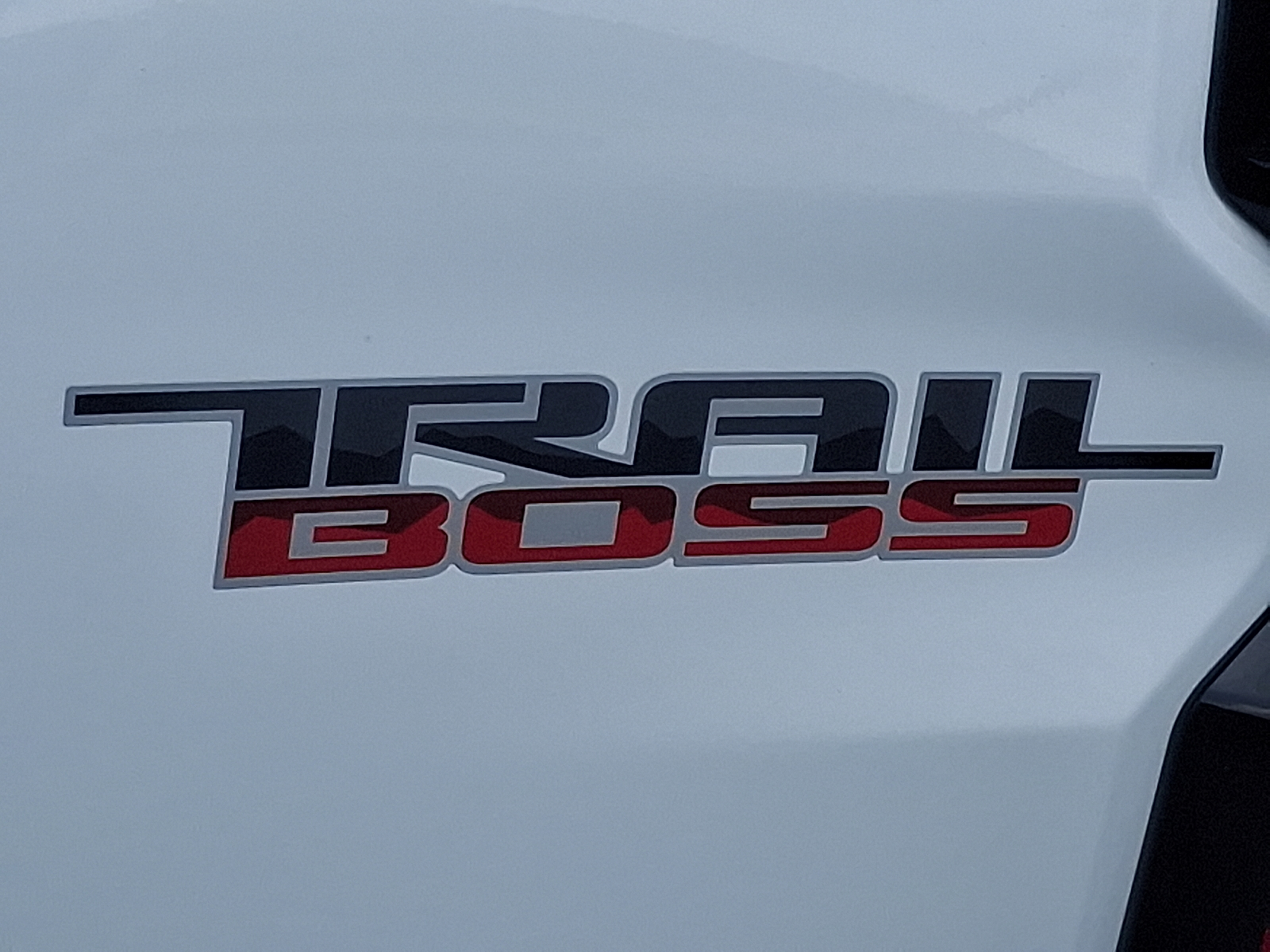 2025 Chevrolet Colorado Trail Boss photo 3