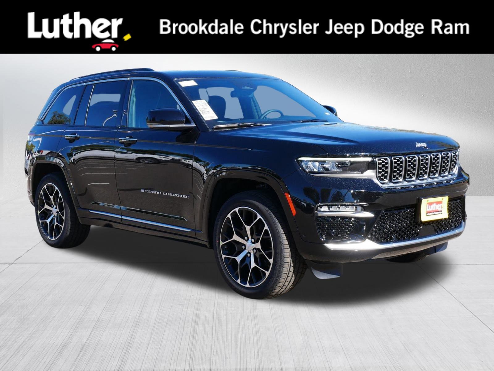 2025 Jeep Grand Cherokee Summit Reserve's photo