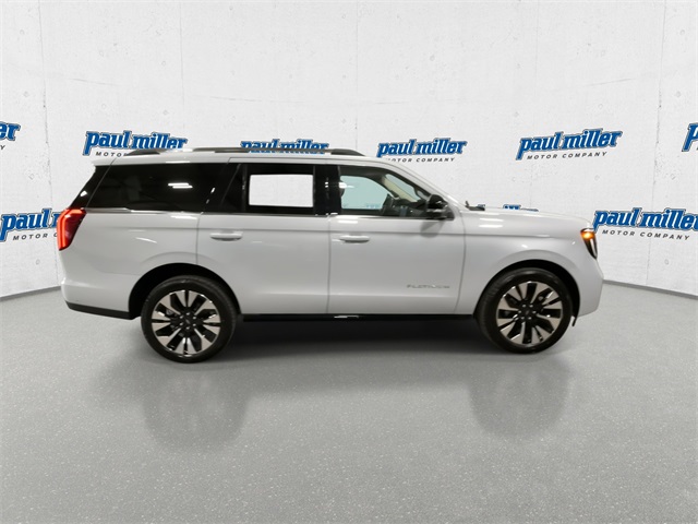 2025 Ford Expedition Platinum photo 10