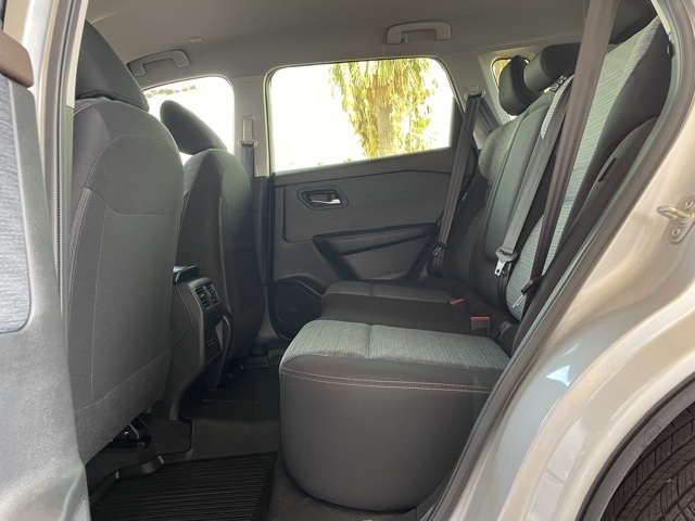 2023 Nissan Rogue SV photo 25