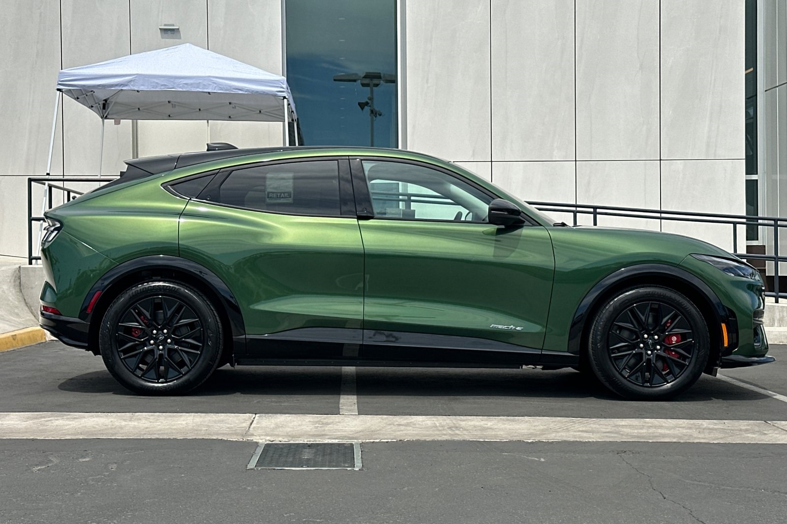 2025 Ford Mustang Mach-E Premium photo 2