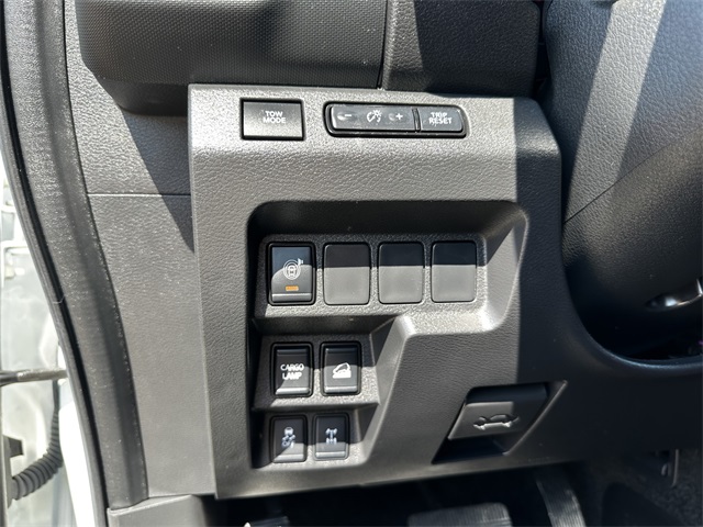 2024 Nissan Frontier PRO-4X photo 18