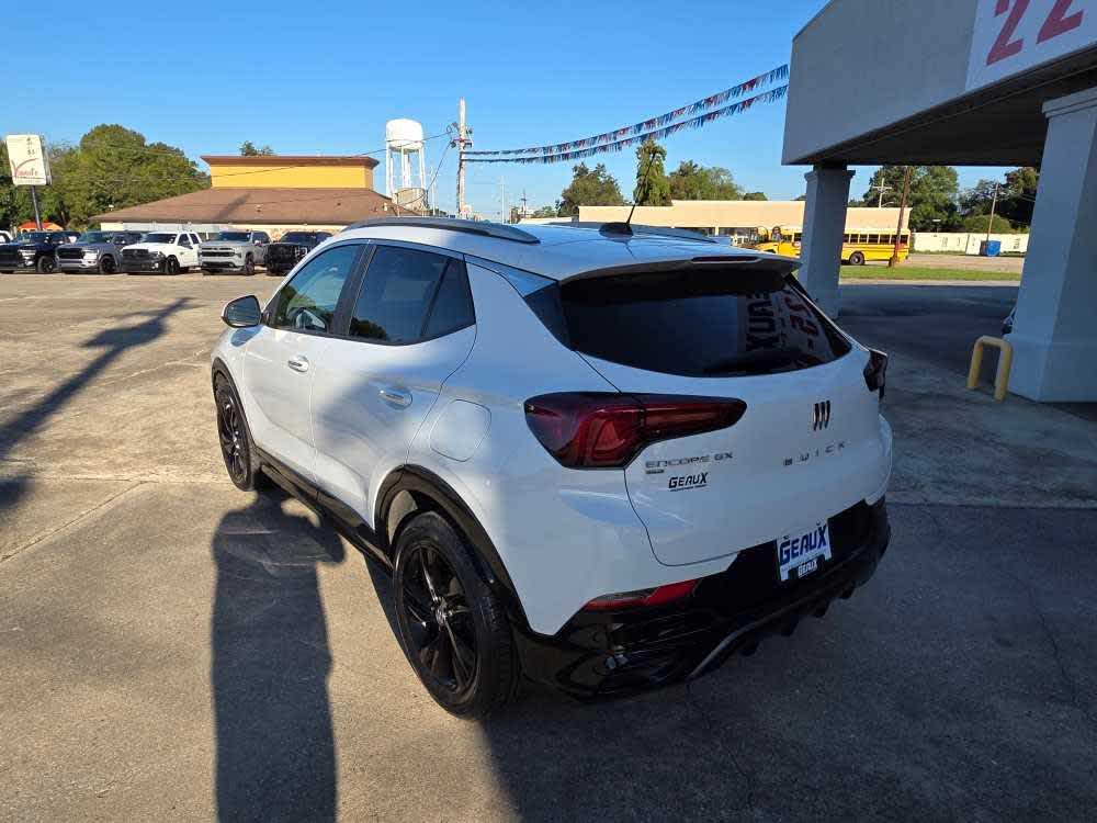 2024 Buick Encore GX Sport Touring photo 3