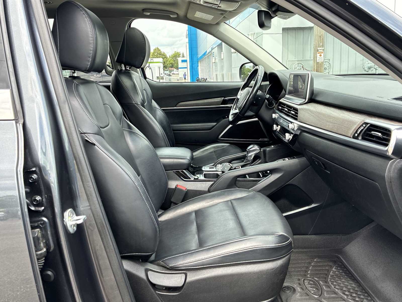 2022 Kia Telluride EX photo 22