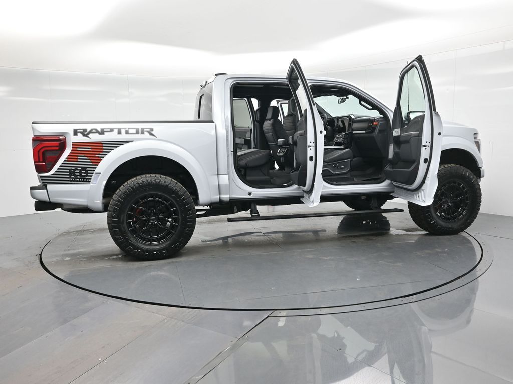2025 Ford F-150 Raptor photo 3