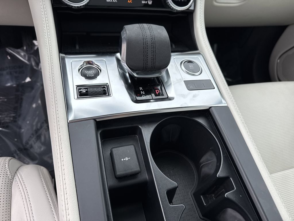 2024 Jaguar F-PACE P250 R-Dynamic S photo 26