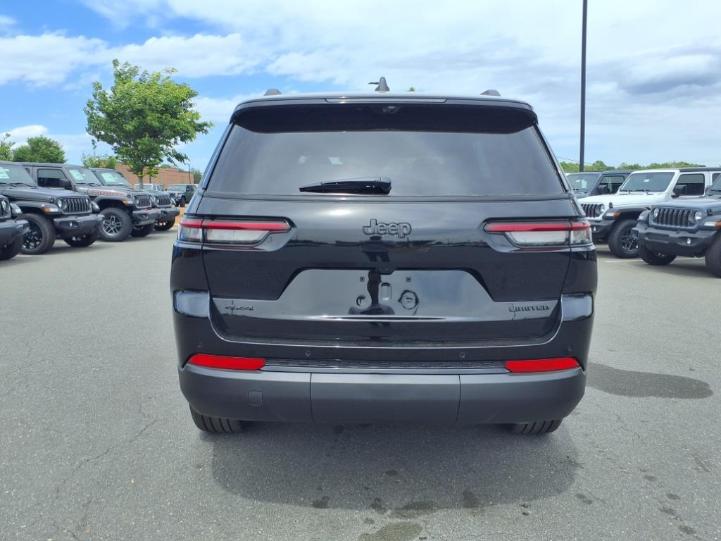 2025 Jeep Grand Cherokee Limited photo 11
