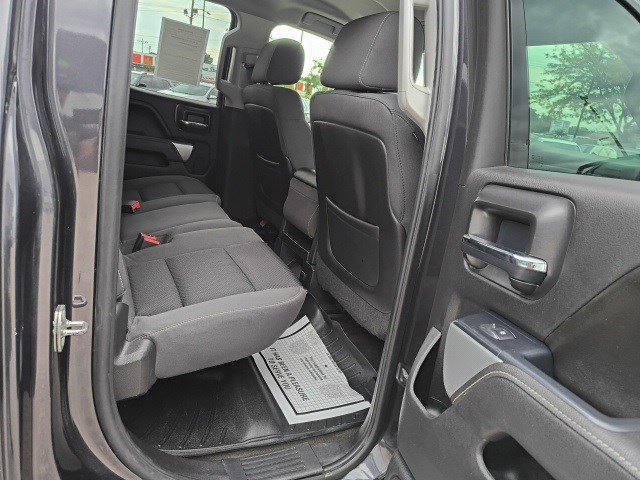 2015 Chevrolet Silverado LT photo 18