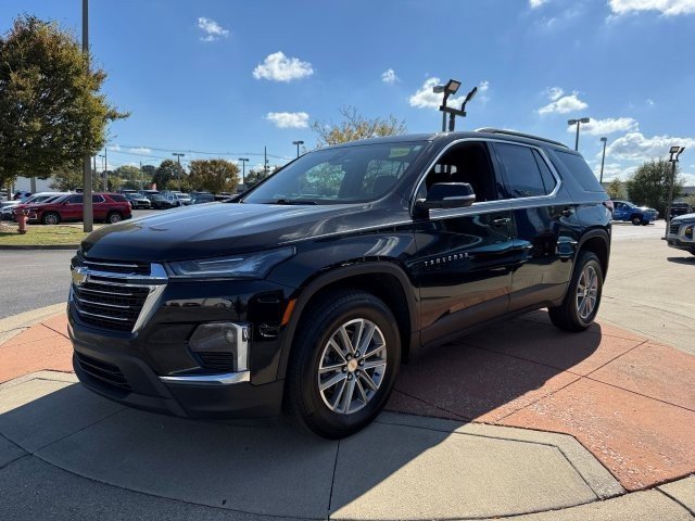 2023 Chevrolet Traverse Cloth photo 2